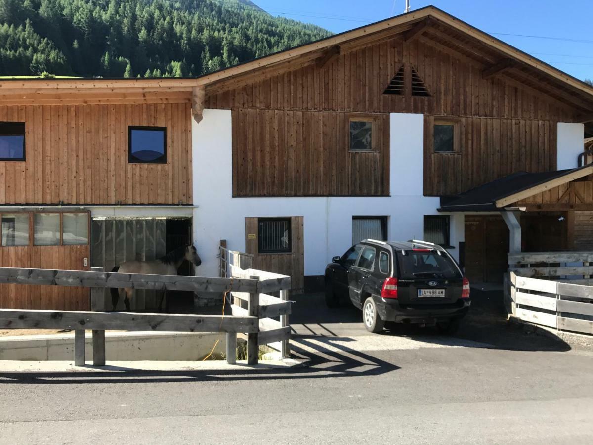 Pferdehof Bachegg Villa Tobadill Екстериор снимка